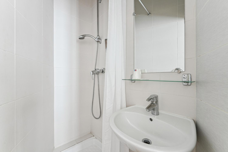 Bathroom 5, Hôtel Tolbiac, Paris