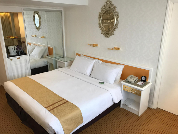 Bedroom 27