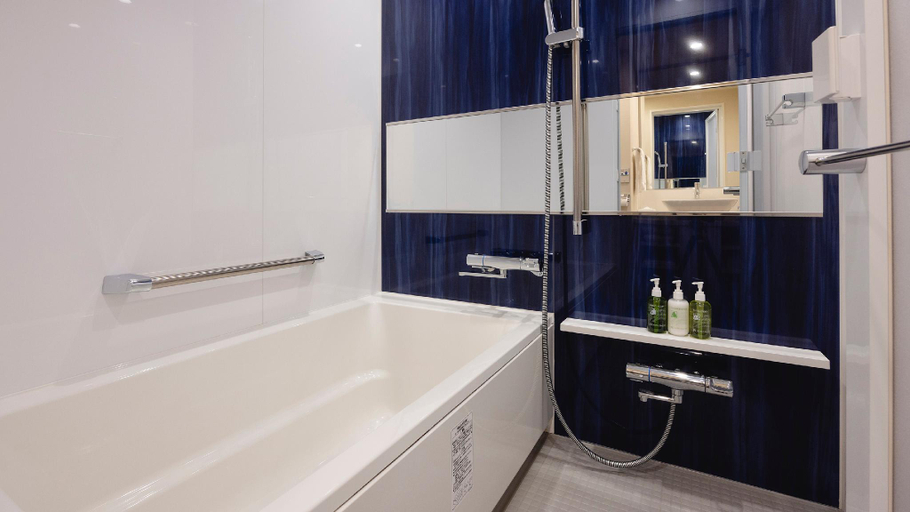Bathroom 13