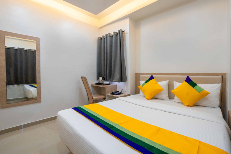Bedroom 3, Itsy Hotels Iconic, Pune