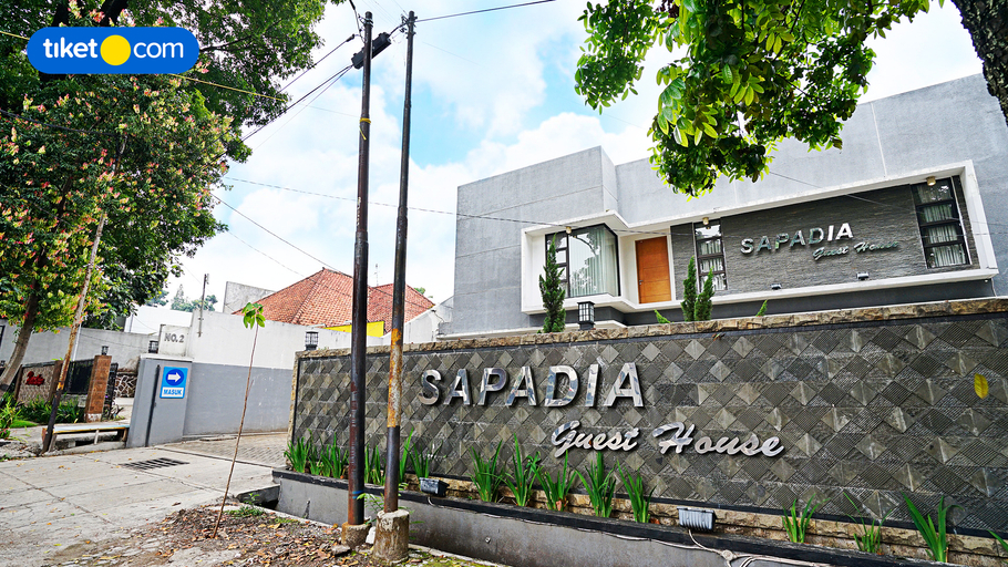 Exterior & Views 2, Sapadia Guest House, Bandung