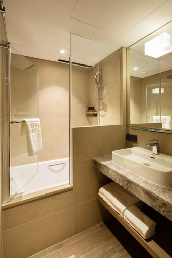 Bathroom 11