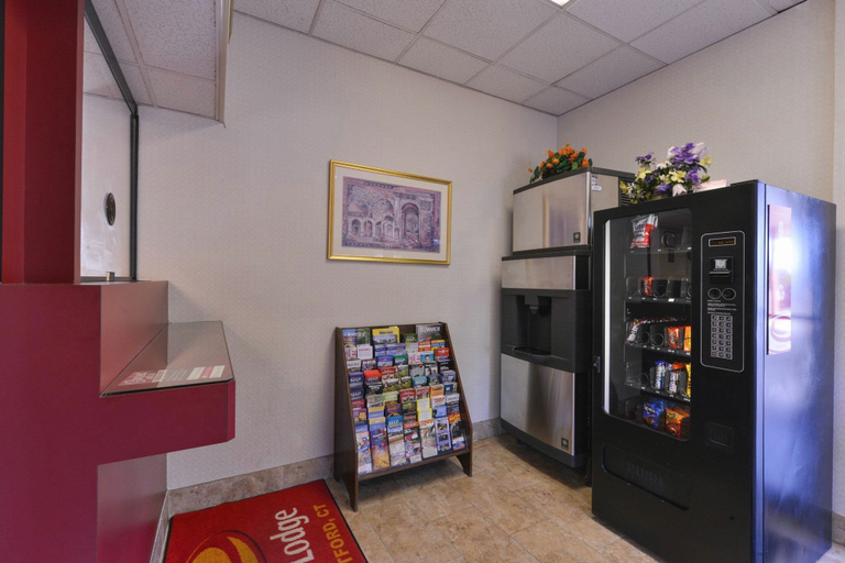 Food & Drinks, Economy Inn, Hartford
