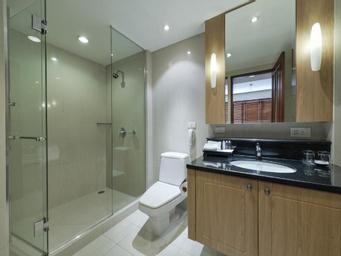 Bathroom 6