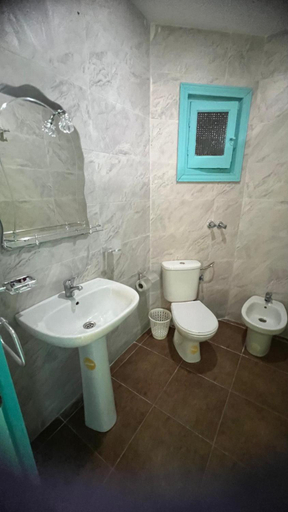 Bathroom 3, Hotel Etoile de Mer, Tétouan