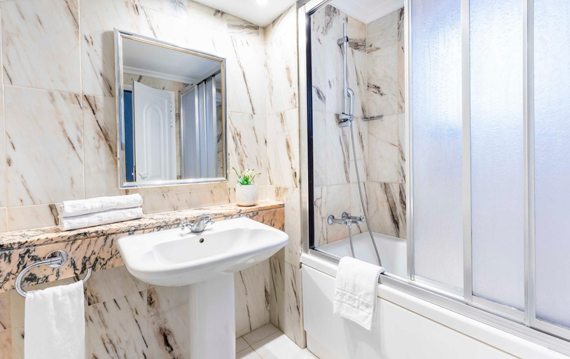 Bathroom 4, The Suites at The Mirage, Santa Cruz de Tenerife
