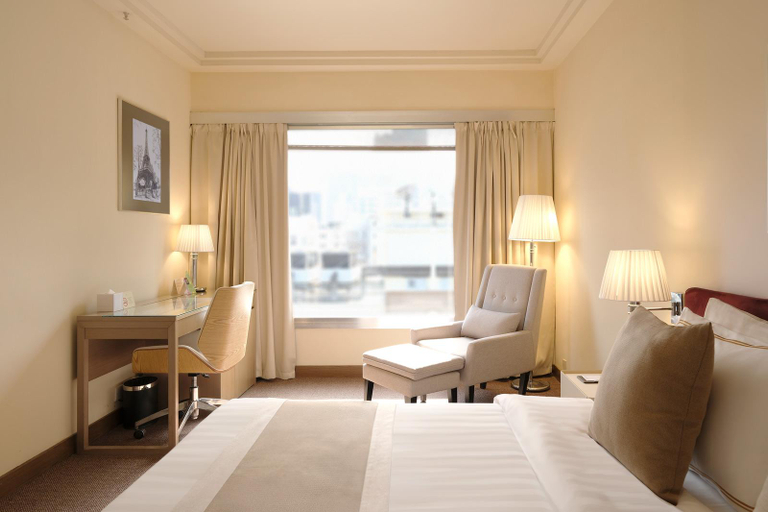 Bedroom 6