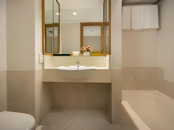 Bathroom 9