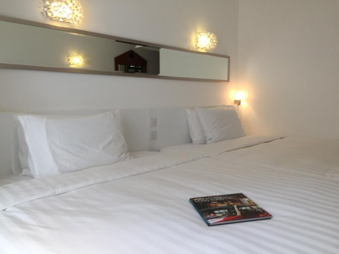 Bedroom 16