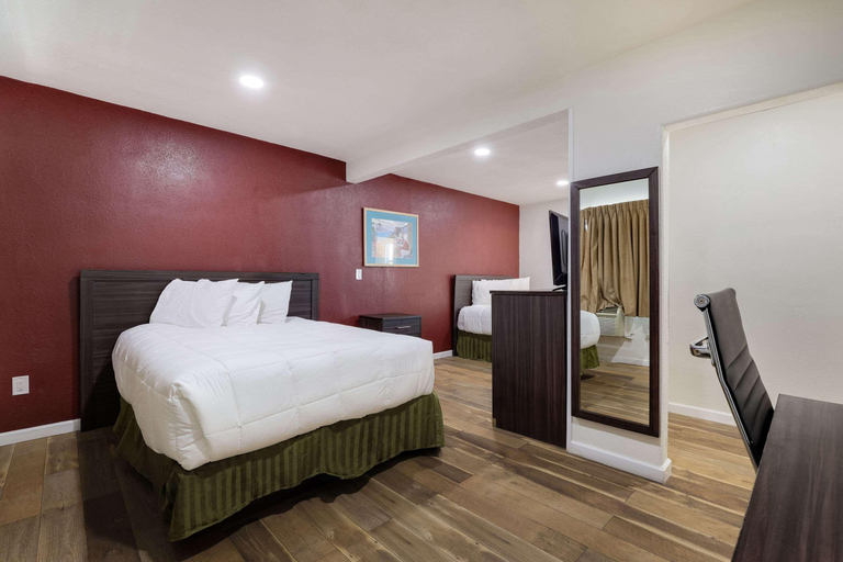 Bedroom 3, Econo Lodge Needles, San Bernardino