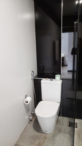 Bathroom 5, Royal Kandyan, K.F.G. & G. Korale