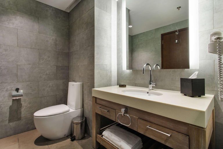 Bathroom 12