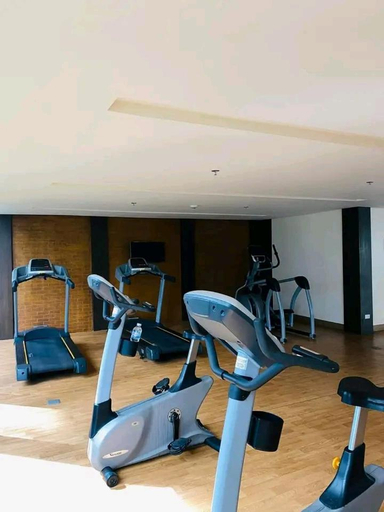 Others 4, 81 Newport Boulevard-Hyuna Place, Across NAIA T3, Pasay City