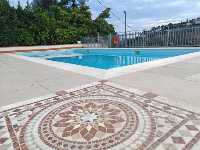 Swimming Pool 11
