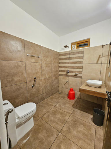 Bathroom 2, Rolax Tourist Home, Theni