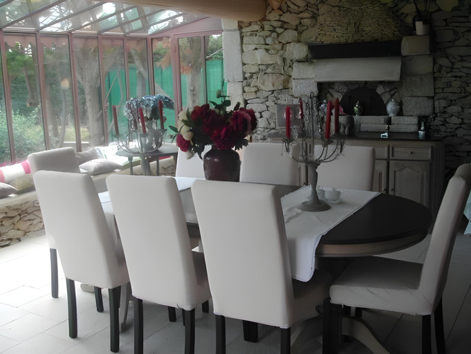 Food & Drinks 5, Le Mas Des Chutes, Bouches-du-Rhône
