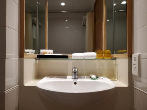 Bathroom 17