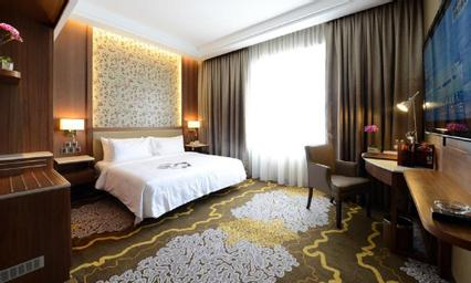 Bedroom 12