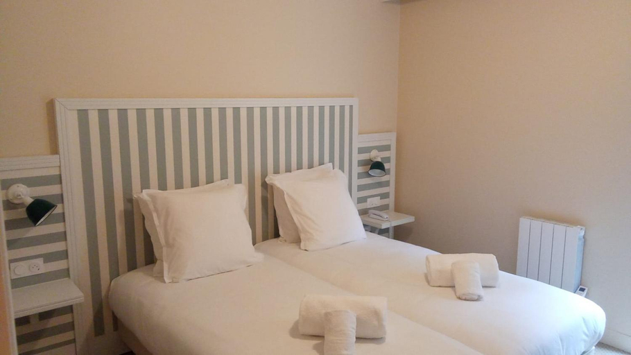 Bedroom 2, Best Western Flers Centre Gare, Orne