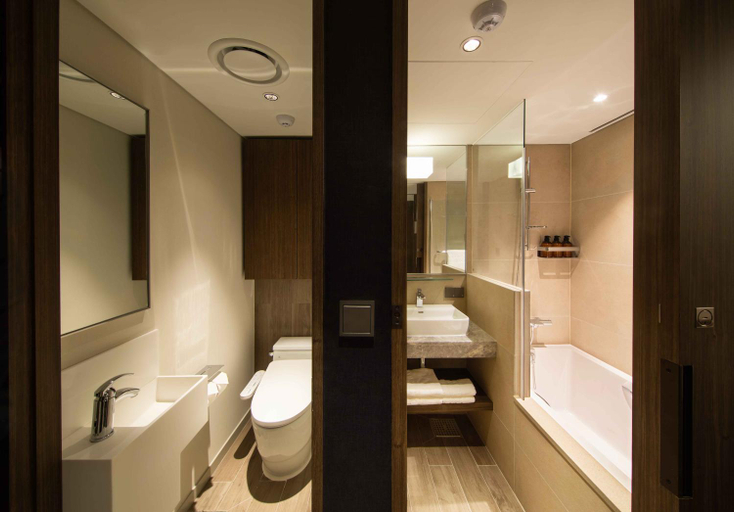 Bathroom 9