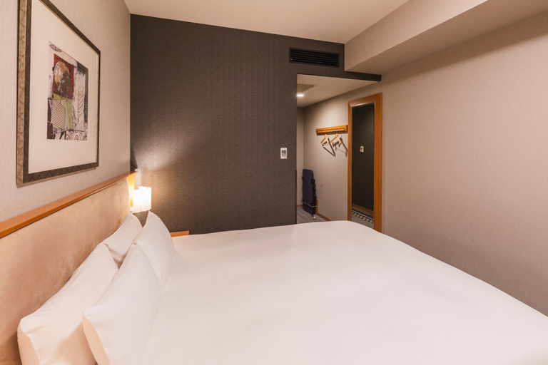 Bedroom 12