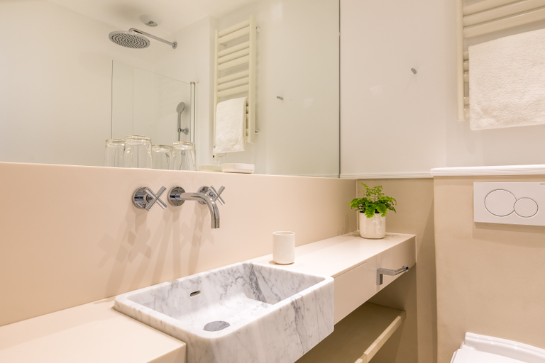 Bathroom 4, Hotel le Friedland, Paris