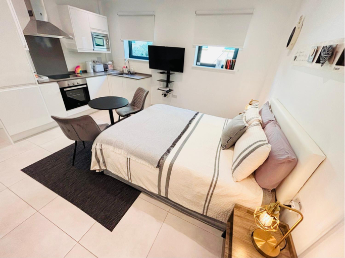 Others 4, Gibraltar Central Suites, Gibraltar