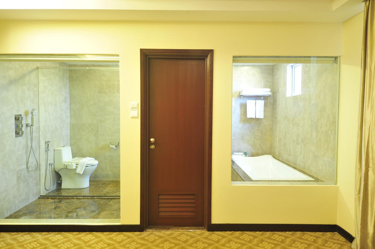 Bathroom 3