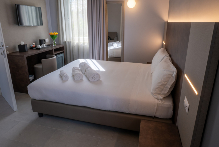 Bedroom 2, Tiber Suite, Rome