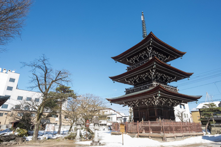 Nearby Landmark 3, Tomarotto Hostel, Takayama