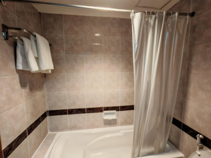 Bathroom 29