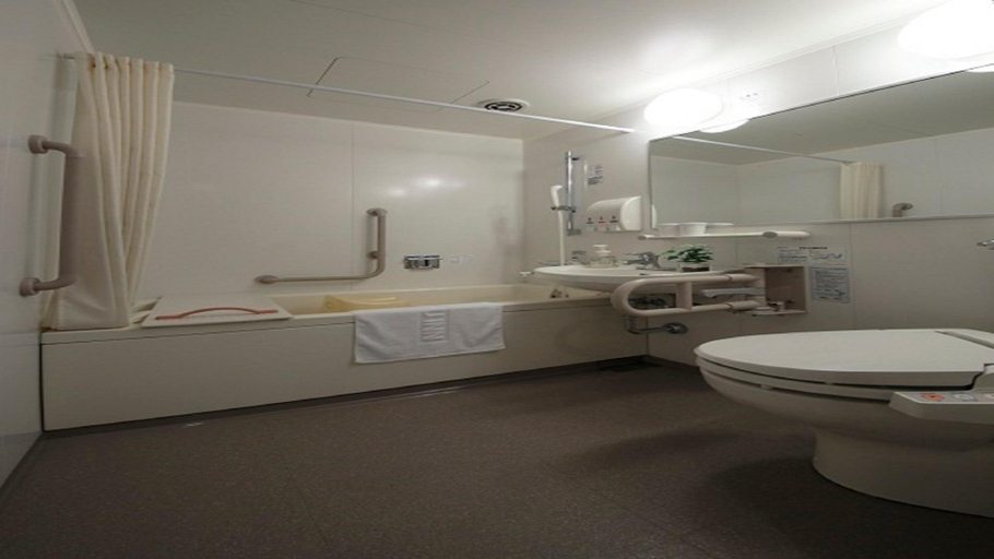 Bathroom 4, Nishitetsu Inn Kochi Harimayabashi, Kōchi