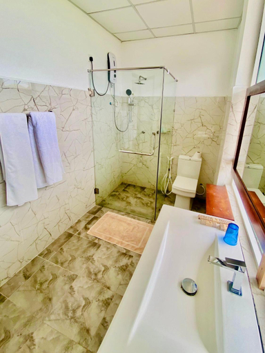 Bathroom 3, Organic Garden Resort Sigiriya, Dambulla