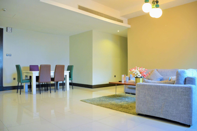 Dining Room 16