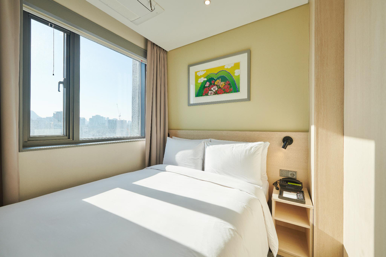 Bedroom 28
