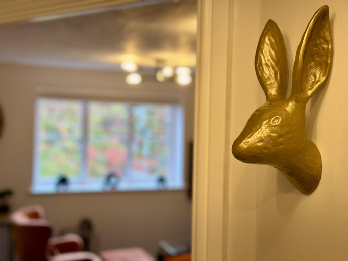 Bedroom 2, No56 - 2-bed Boutique Apartment - Hosted by Hutch Lifestyle, Warwickshire