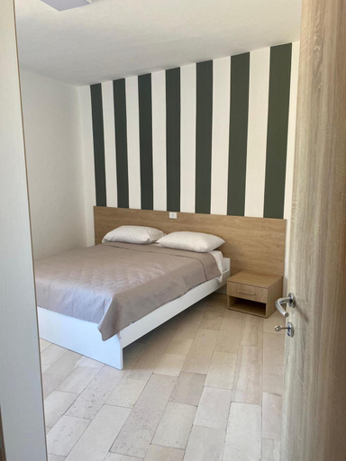Bedroom 2, Lifehouse, Avellino