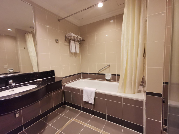 Bathroom 8