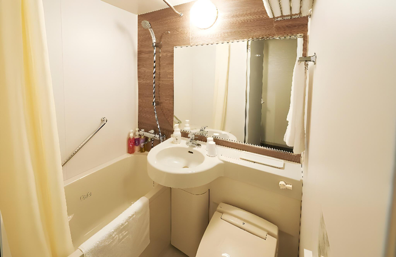 Bathroom 20