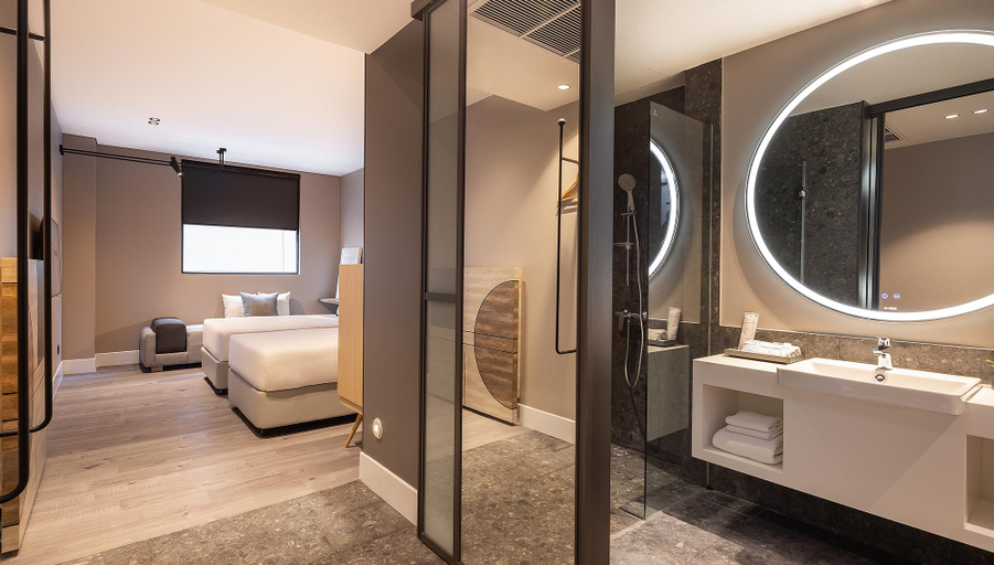 Bathroom 8