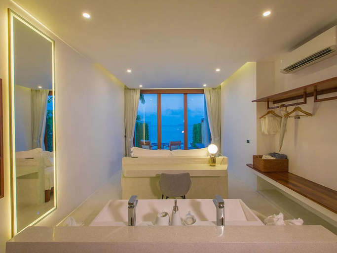 Bathroom 11