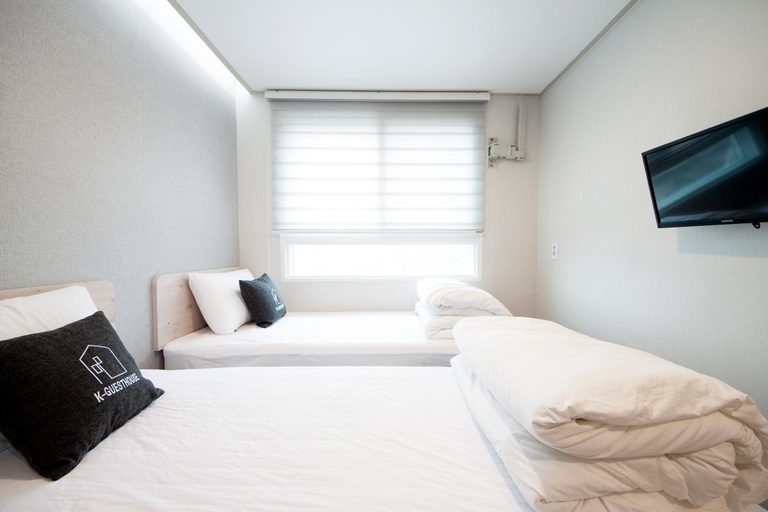 Bedroom 13