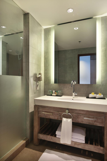 Bathroom 7