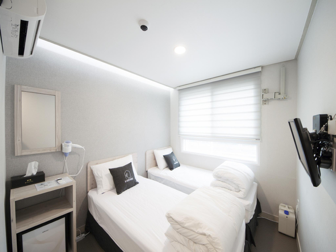 Bedroom 24