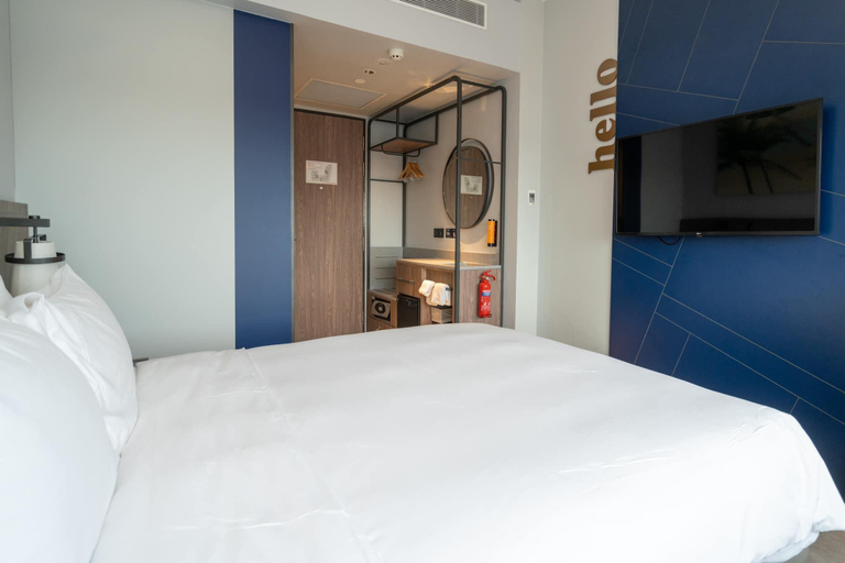 bedroom 16