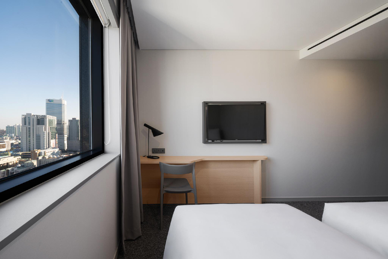 Bedroom 14