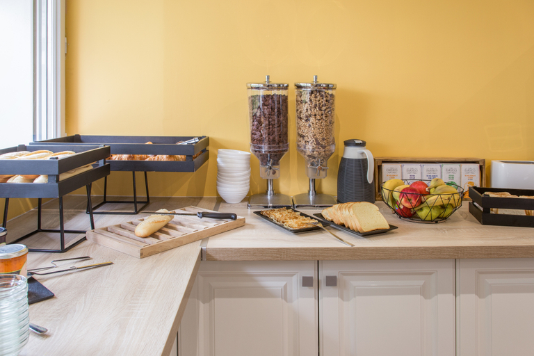 Food & Drinks, Comfort Aparthotel Le Mans, Sarthe