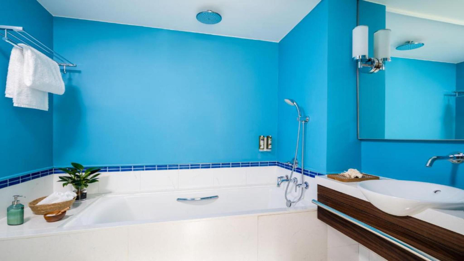 Bathroom 4