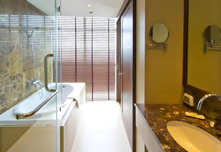 Bathroom 24