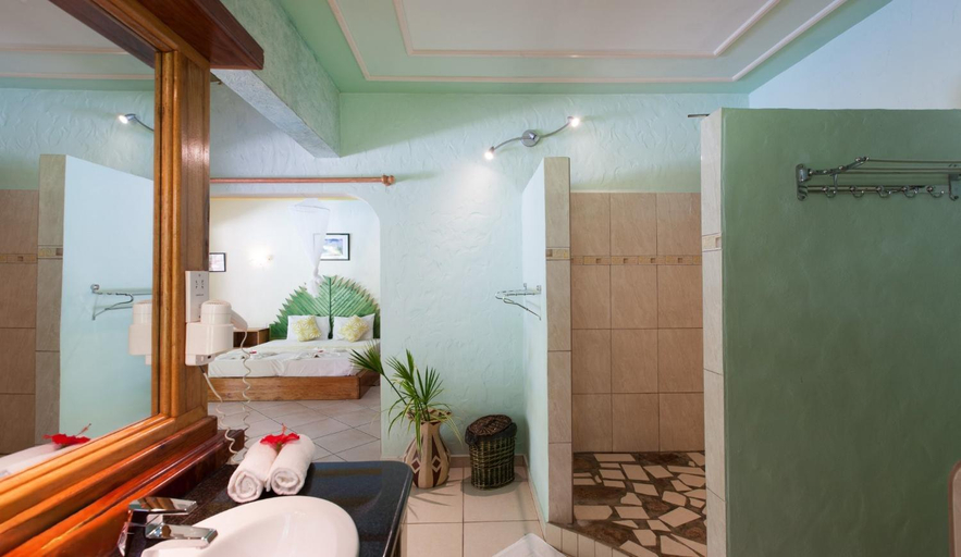 Bathroom 4, La Diguoise